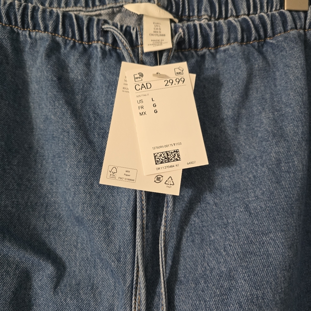 Denim Blue Women's Shorts With Drawstring NWT - Picture 4 of 7
